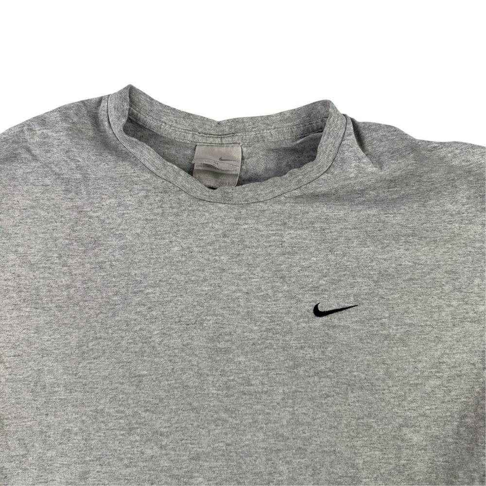 Nike T Shirt Mens Medium Gray Y2K Embroidered Mini Swoosh Distressed Vintage